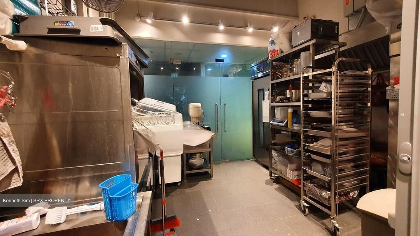 The Commerze@irving (D13), Retail #457084661
